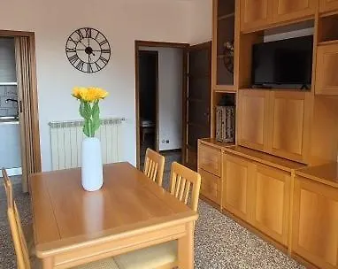 Valley View Apartment Barni